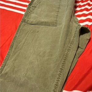 GAP Men's Cargo Pants in Olive